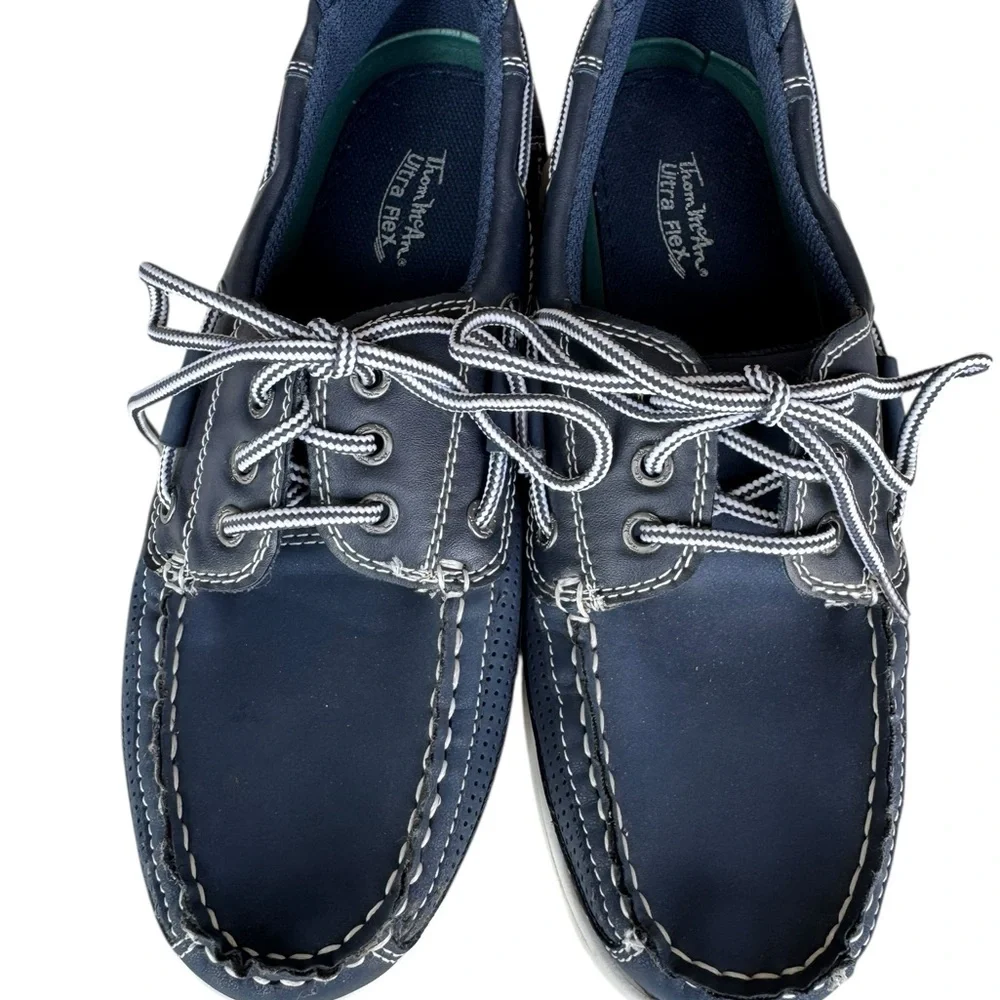 Thom McAn Navy Boat Shoes Lace Up Deck Shoes Preppy Coastal Men’s 8.5